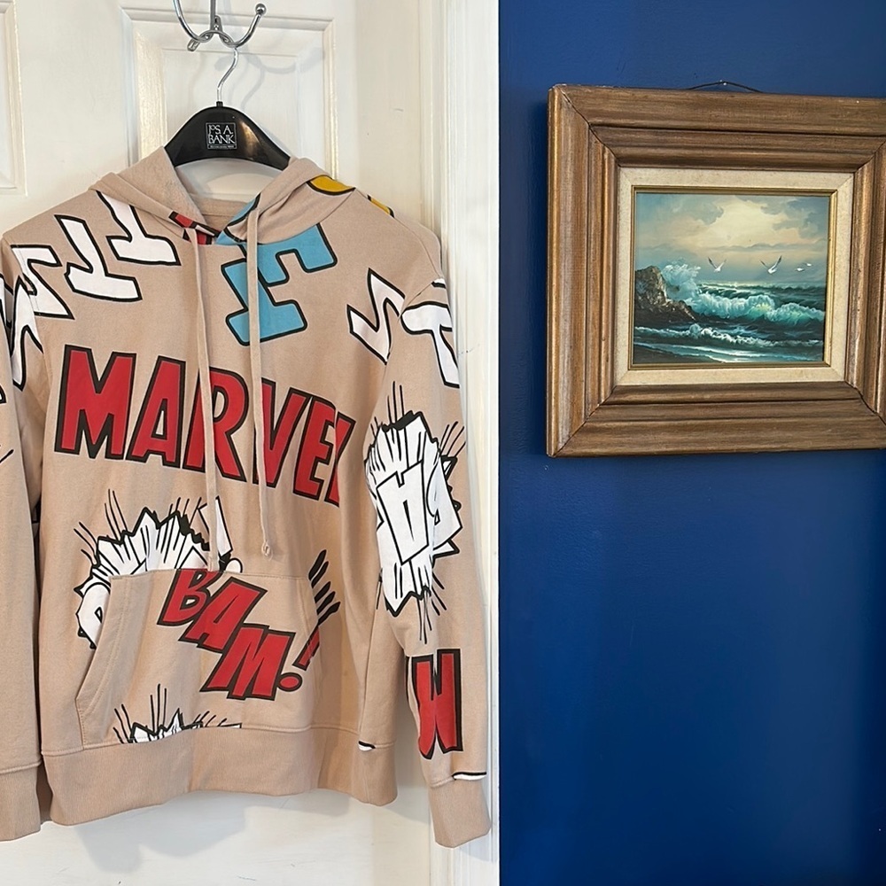NWOT Men's Disney 100 Marvel Graphic Pullover Sweatshirt - Tan Size Medium
